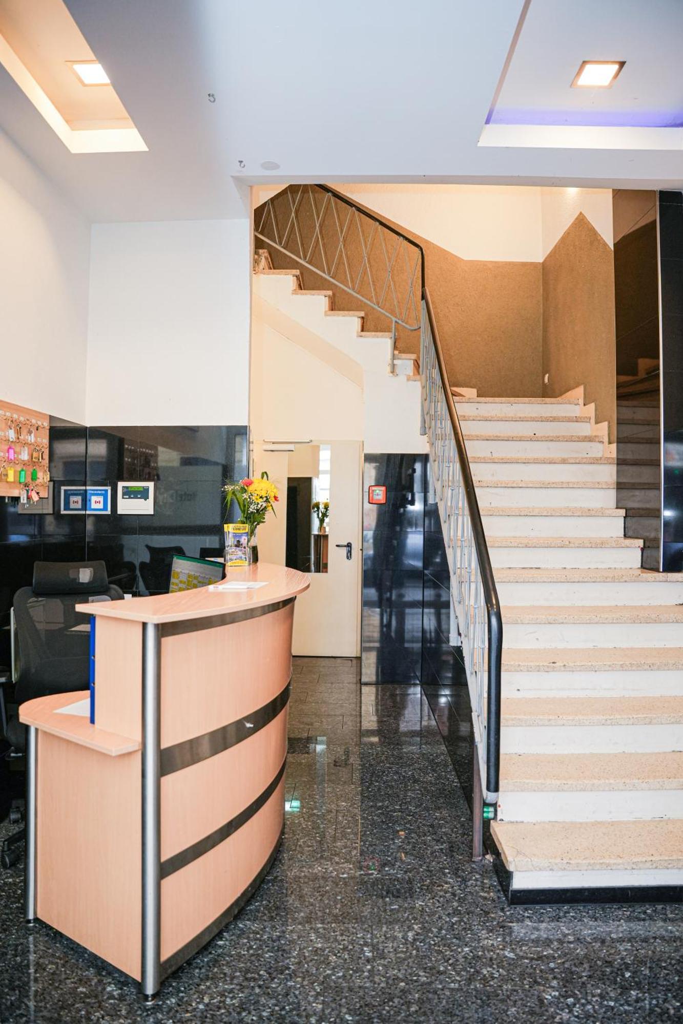 Hotel City Star Frankfurt am Main Dış mekan fotoğraf